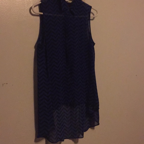 Shirt - Picture 2 of 4